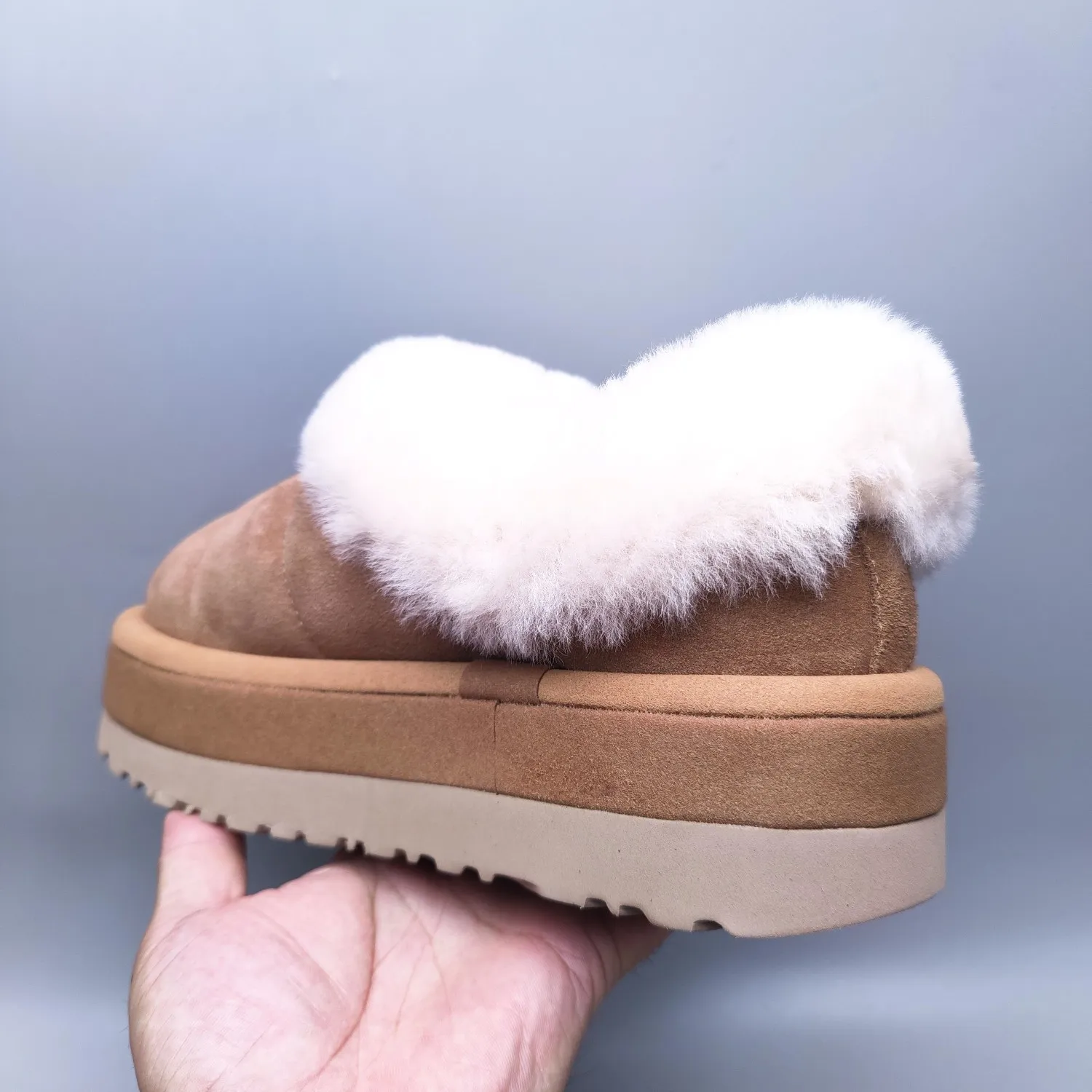 💰600 UGG sheepskin one-piece snow boots 6390 thick-soled slip-on casual shoes Color: Maroon Black Chocolate Size: 35-41